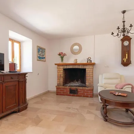 Beautiful In W/ Wifi And 3 Bedrooms *