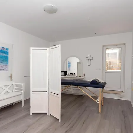 Holiday home Beautiful In W/ Wifi And 3 Bedrooms *