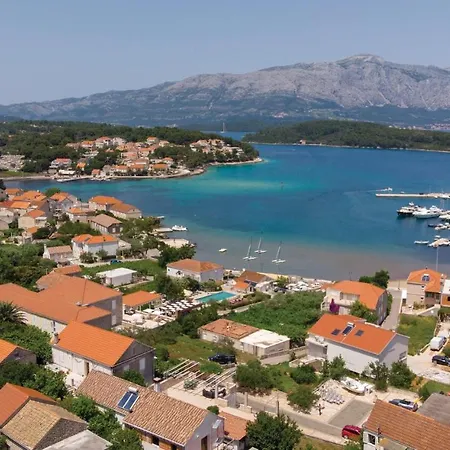 Beautiful In W/ Wifi And 3 Bedrooms * Lumbarda