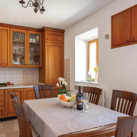 Beautiful In W/ Wifi And 3 Bedrooms *
